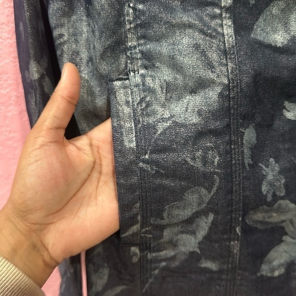 CHICO’S Light Floral Print Denim Jacket Size 0 - Picture 6 of 7